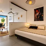 Rocca V Heliopolis - Terrasse - Garage - - Village Naturiste Appartement *