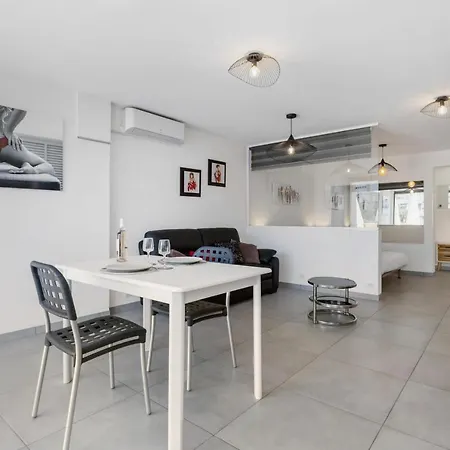 Village Naturiste R4n - Le Rocca V Heliopolis Luxe Apartment *